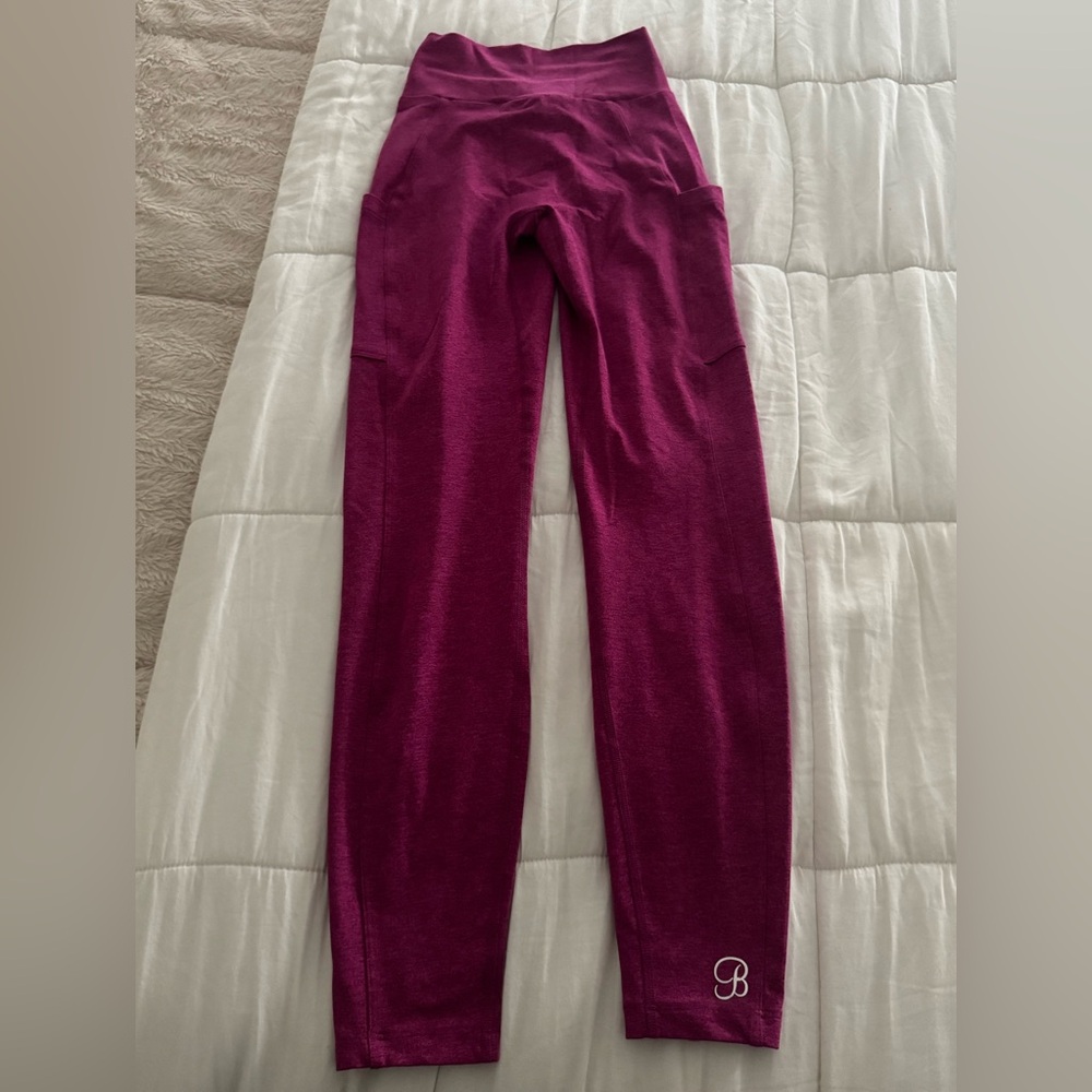 Bombshell sportwear leggings with side pockets Fuschia Size Medium